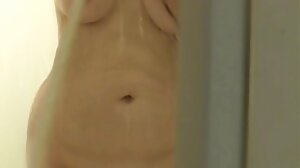 나귀 POV 커플 포르노 의 갈색 머리 숙녀 섹시한 에 the 부엌
